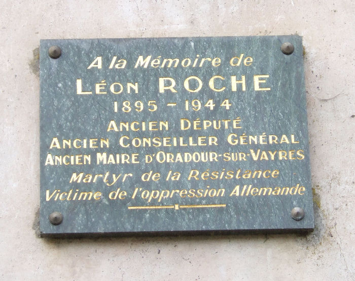Memorial to Léon Roche
